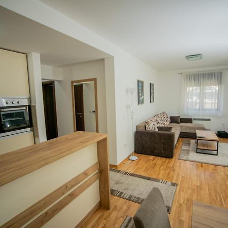 Dream Garden Apartments ズラティボール エクステリア 写真