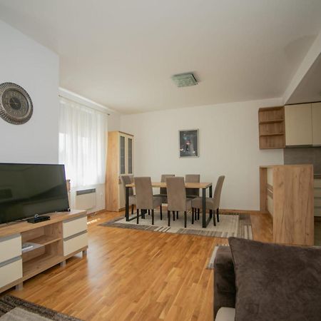 Dream Garden Apartments ズラティボール エクステリア 写真