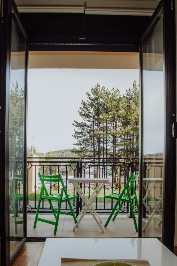 Dream Garden Apartments ズラティボール エクステリア 写真