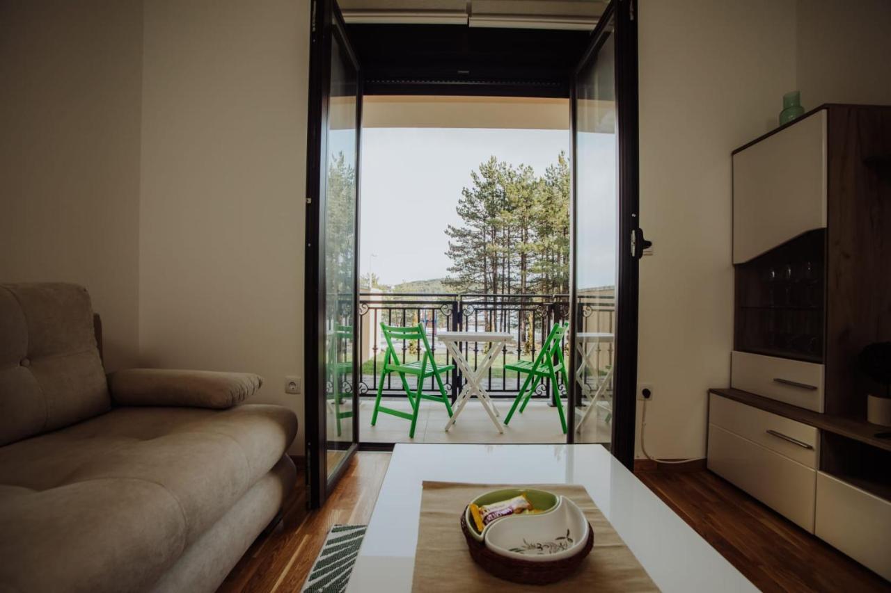 Dream Garden Apartments ズラティボール エクステリア 写真