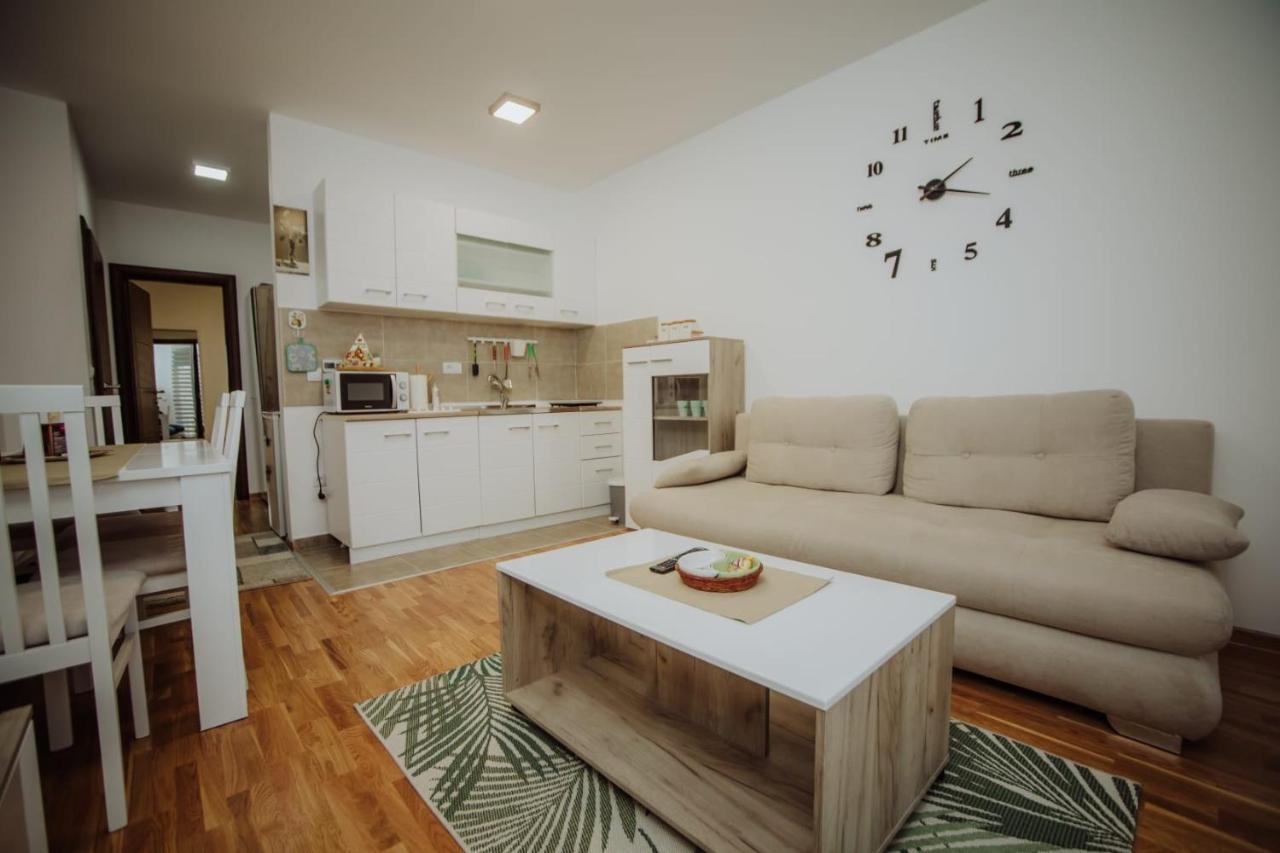 Dream Garden Apartments ズラティボール エクステリア 写真