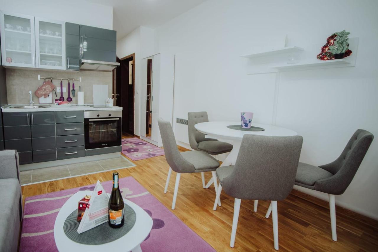 Dream Garden Apartments ズラティボール エクステリア 写真
