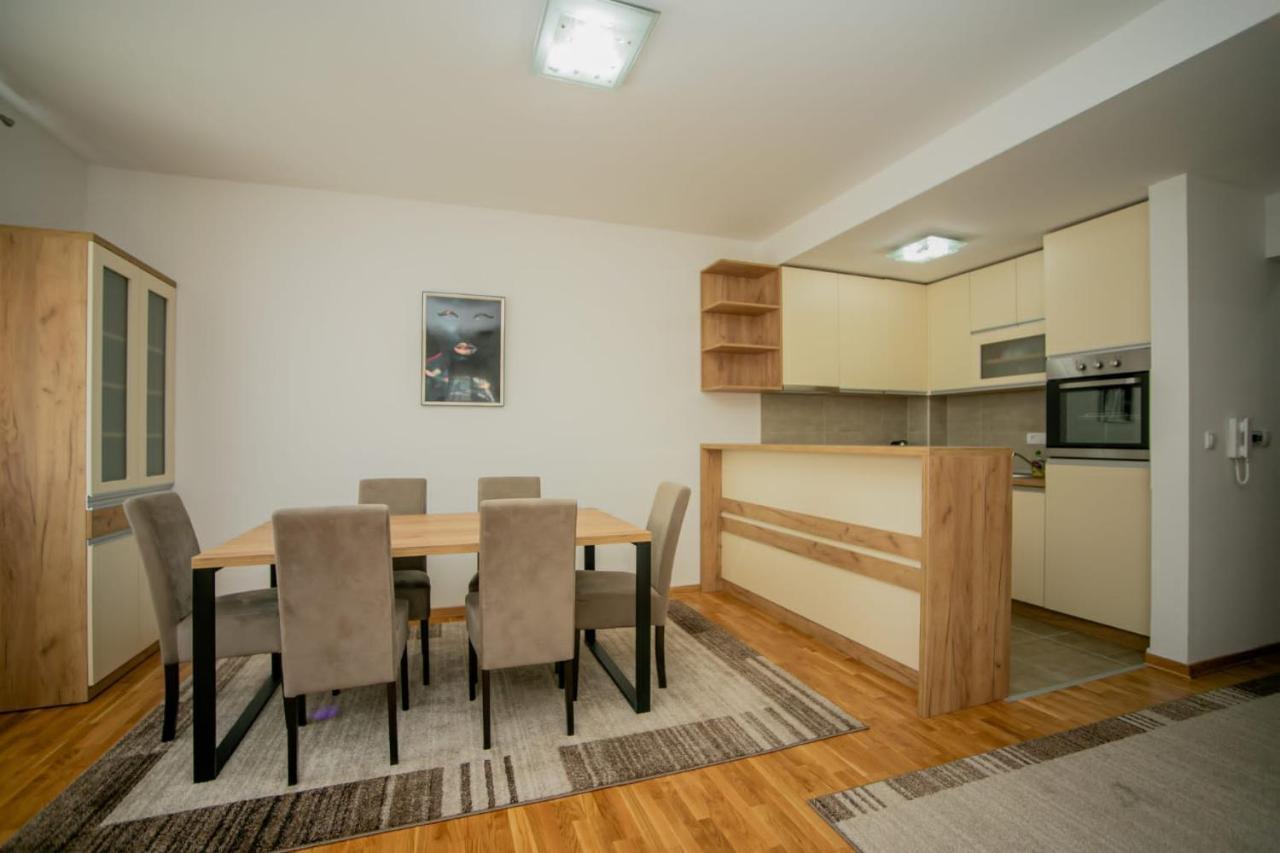 Dream Garden Apartments ズラティボール エクステリア 写真
