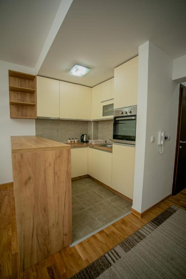 Dream Garden Apartments ズラティボール エクステリア 写真